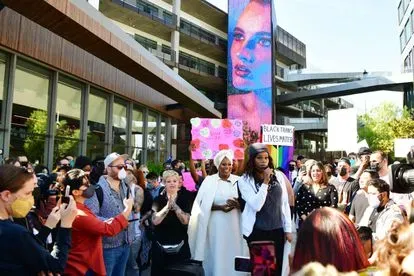 Activistas LGTBIQ: protestan contra el especial Dave Chappelle en Netflix