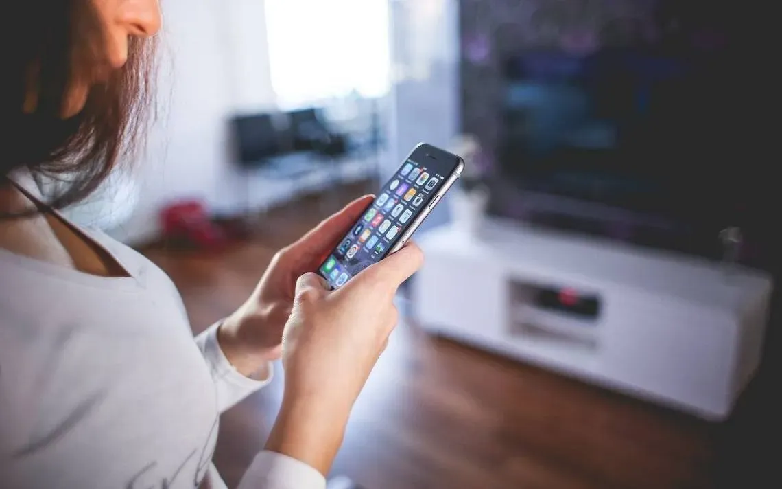 Al parecer le estalla su celular y le provoca la muerte a mujer en NL