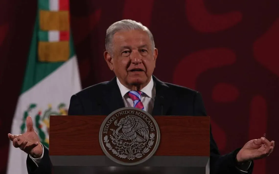 AMLO exige que se investigue a periodistas de élite