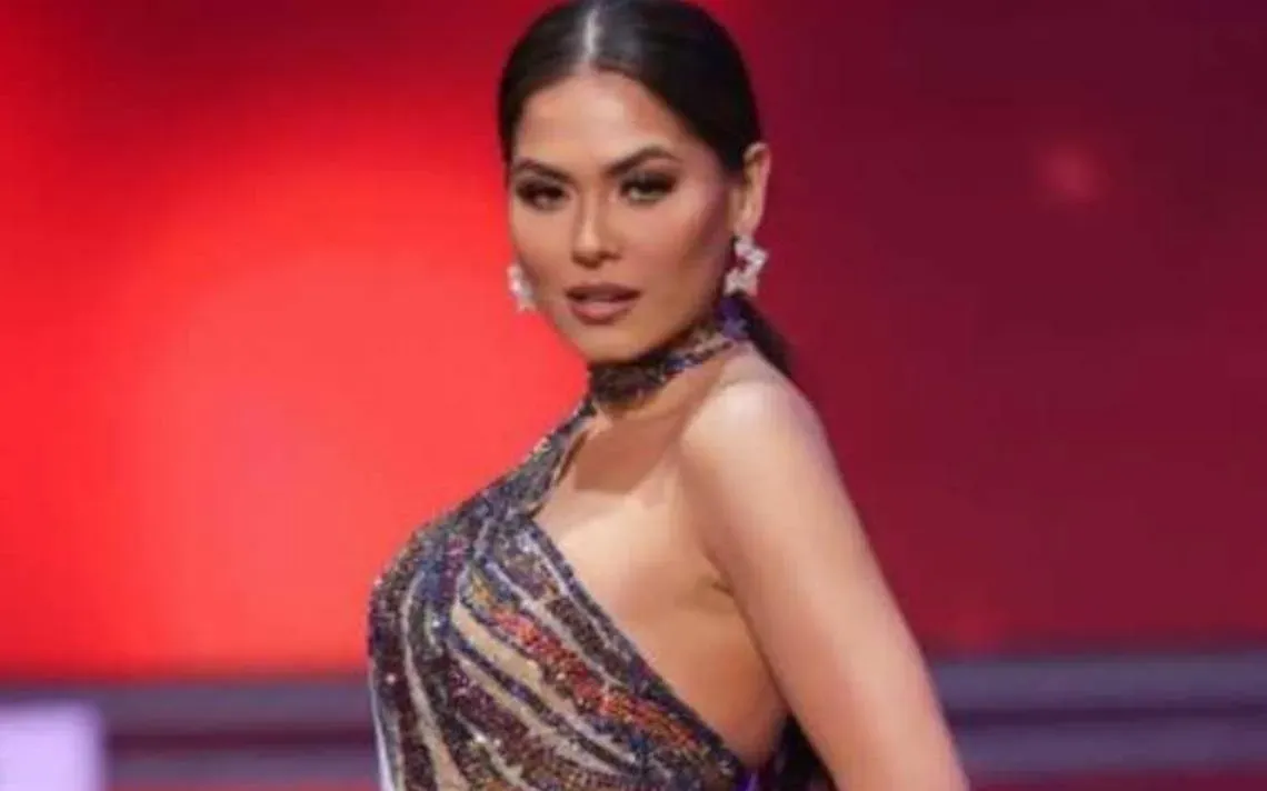 AMLO felicita a Andrea Meza por su triunfo en Miss Universo