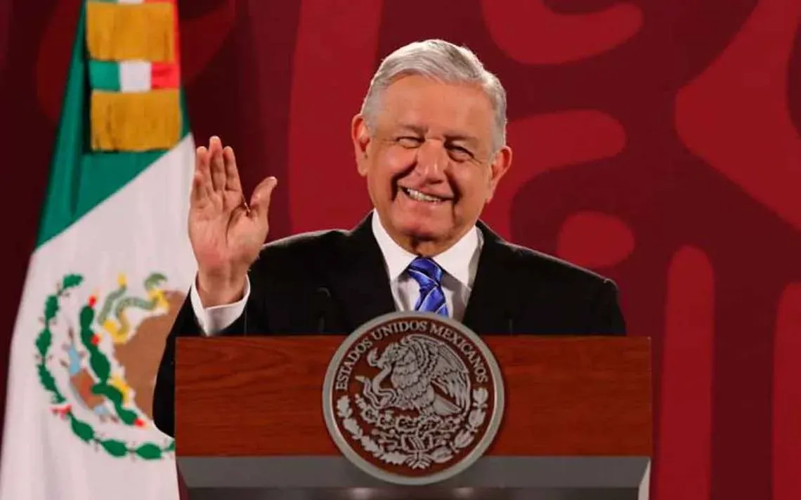 AMLO se burla de Alejandro Moreno: “Alito, aguanta, el pueblo te levanta”