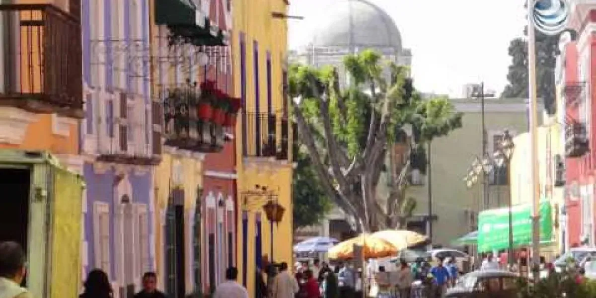 AMPI Puebla señala 20% de oficinas vacías.