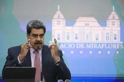 Año nuevo y Nicolás Maduro, hace cambios en su Gabinete