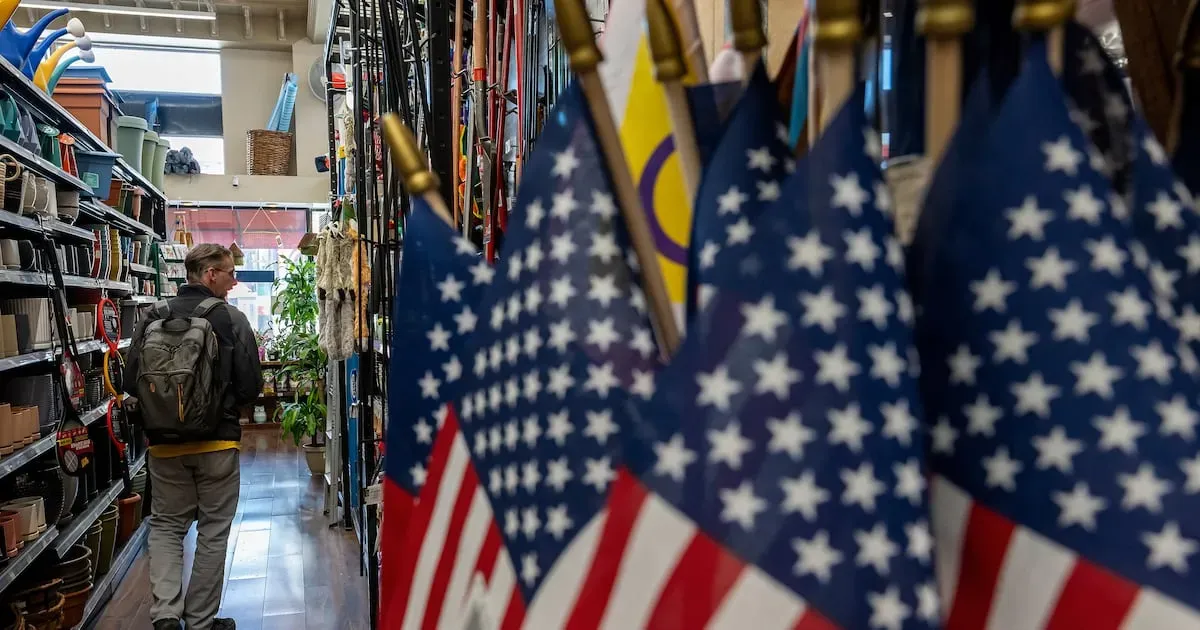 Aranceles de Trump sacuden economía estadounidense: ¿Desaceleración?