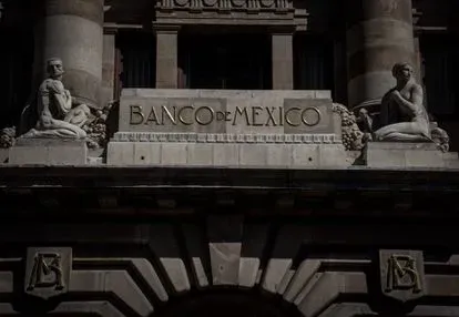 Banco de México registró en 2021 fuga récord de capitales extranjeros, 12.630 mdd