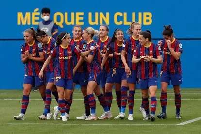 Barça femenino: De jugar en el parking a estar en la élite de Europa