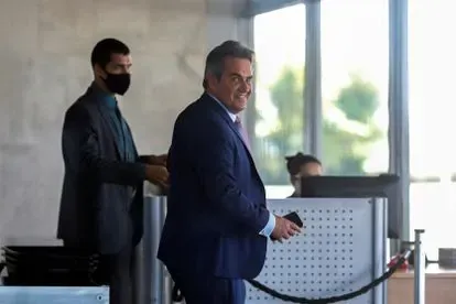 Bolsonaro entrega su ministerio más importante a un senador investigado por corrupción