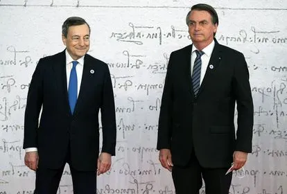 Bolsonaro se compromete para hacer frente a la crisis económica y sanitaria