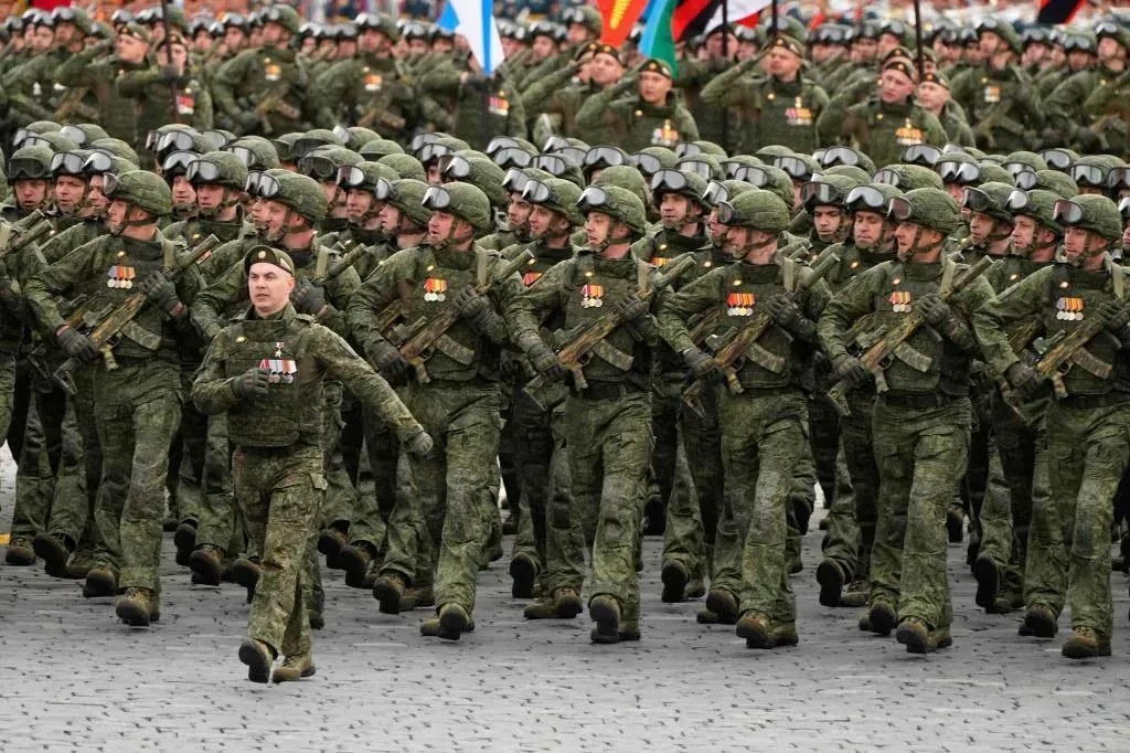 Cárceles rusas disminuyen por guerra en Ucrania.