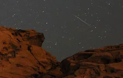 ¡Casi muere una mujer mientras dormía a causa de un meteorito!