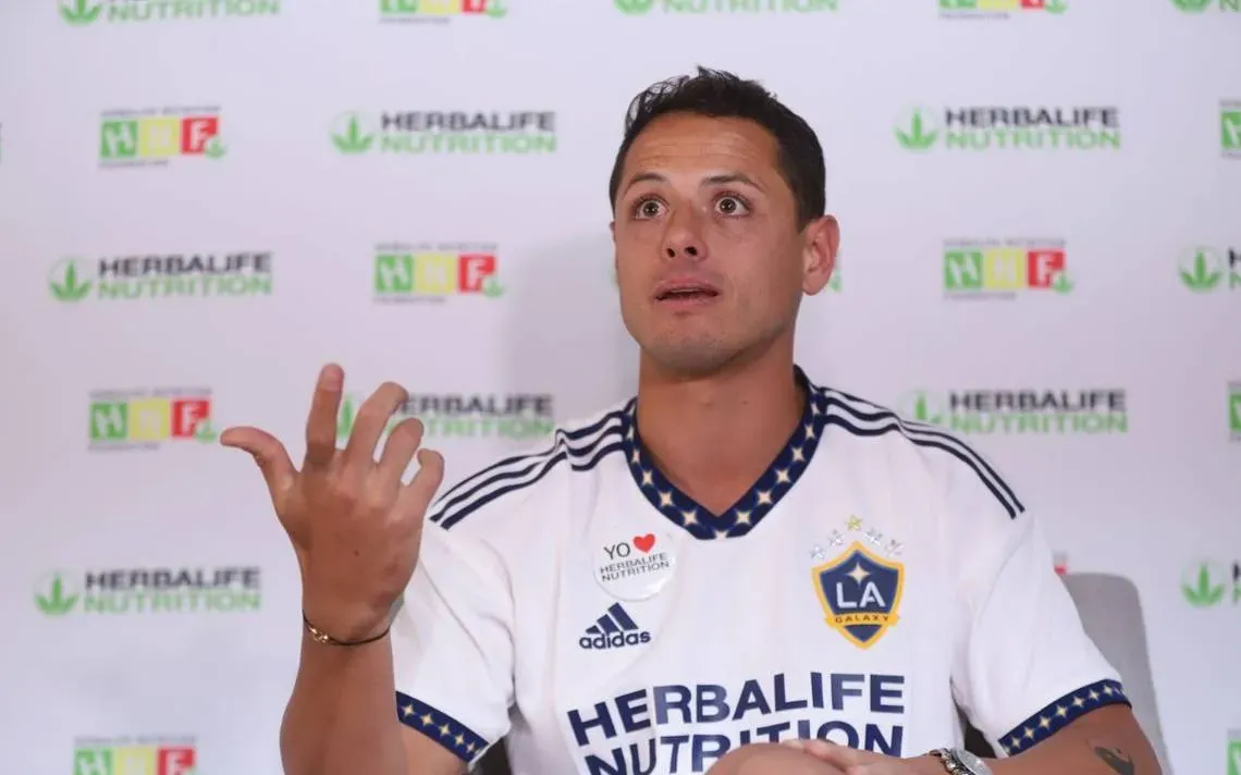 Chicharito reveló porque no está en la Selección Mexicana, en una charla con el Tata Martino