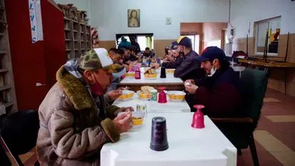 Cómo se trabaja en los barrios pobres de Argentina para reducir el consumo de drogas