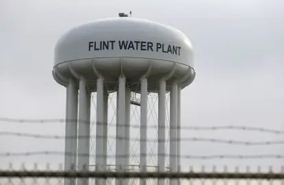 Compensación para las víctimas de la crisis del agua de Flint (Míchigan)