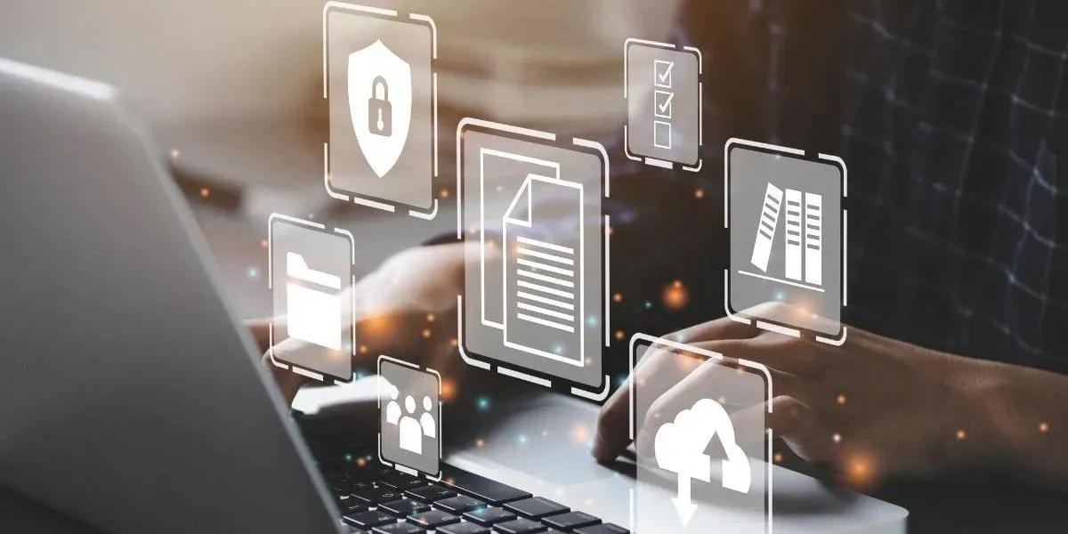 Competencias digitales esenciales para el éxito laboral.