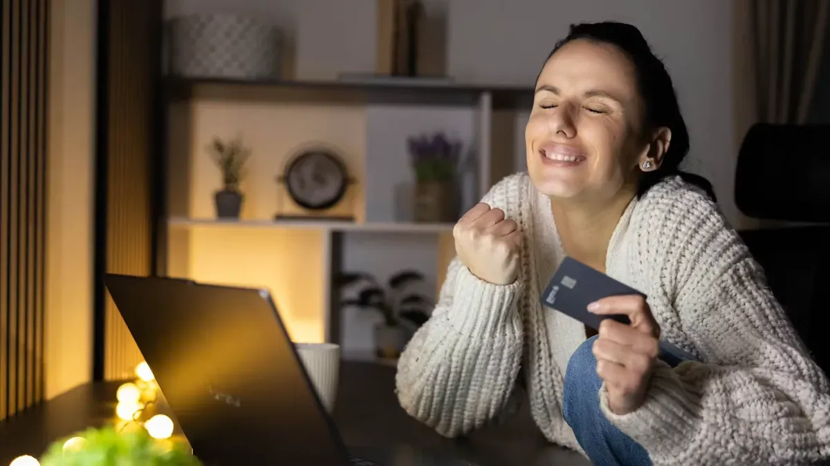 ¿Con qué frecuencia compramos felicidad online?