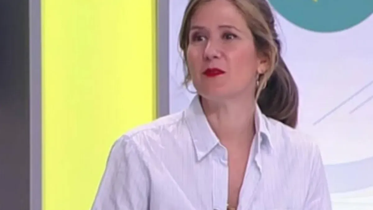 De desconocedora a voz femenina