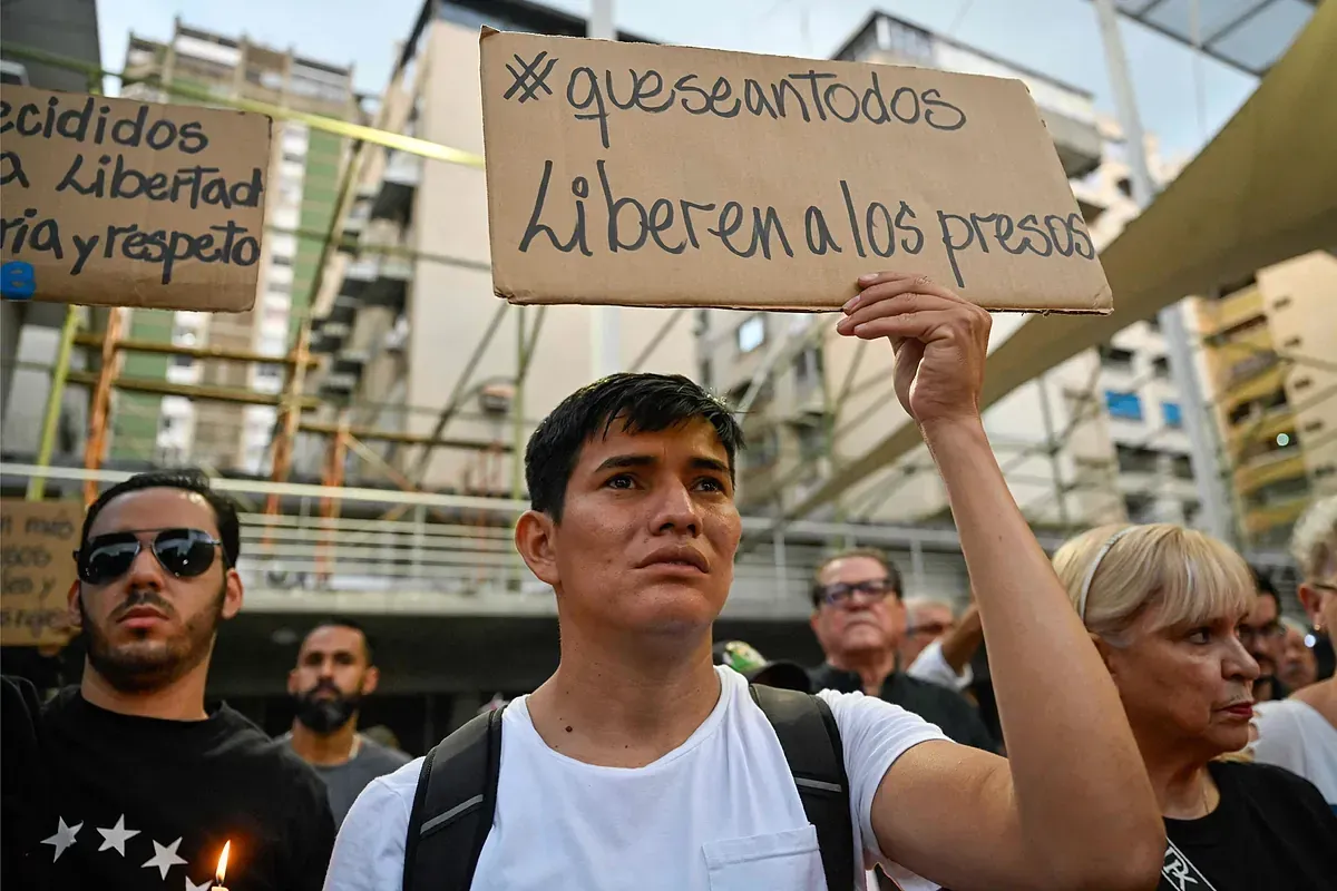 Delcy Rodríguez anuncia 500 liberaciones de opositores