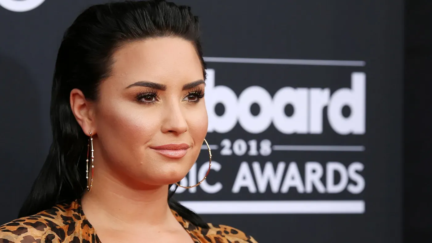Demi Lovato se declara de género no binario