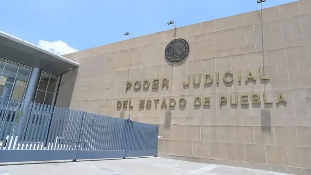 Depuración de magistrados en Puebla
