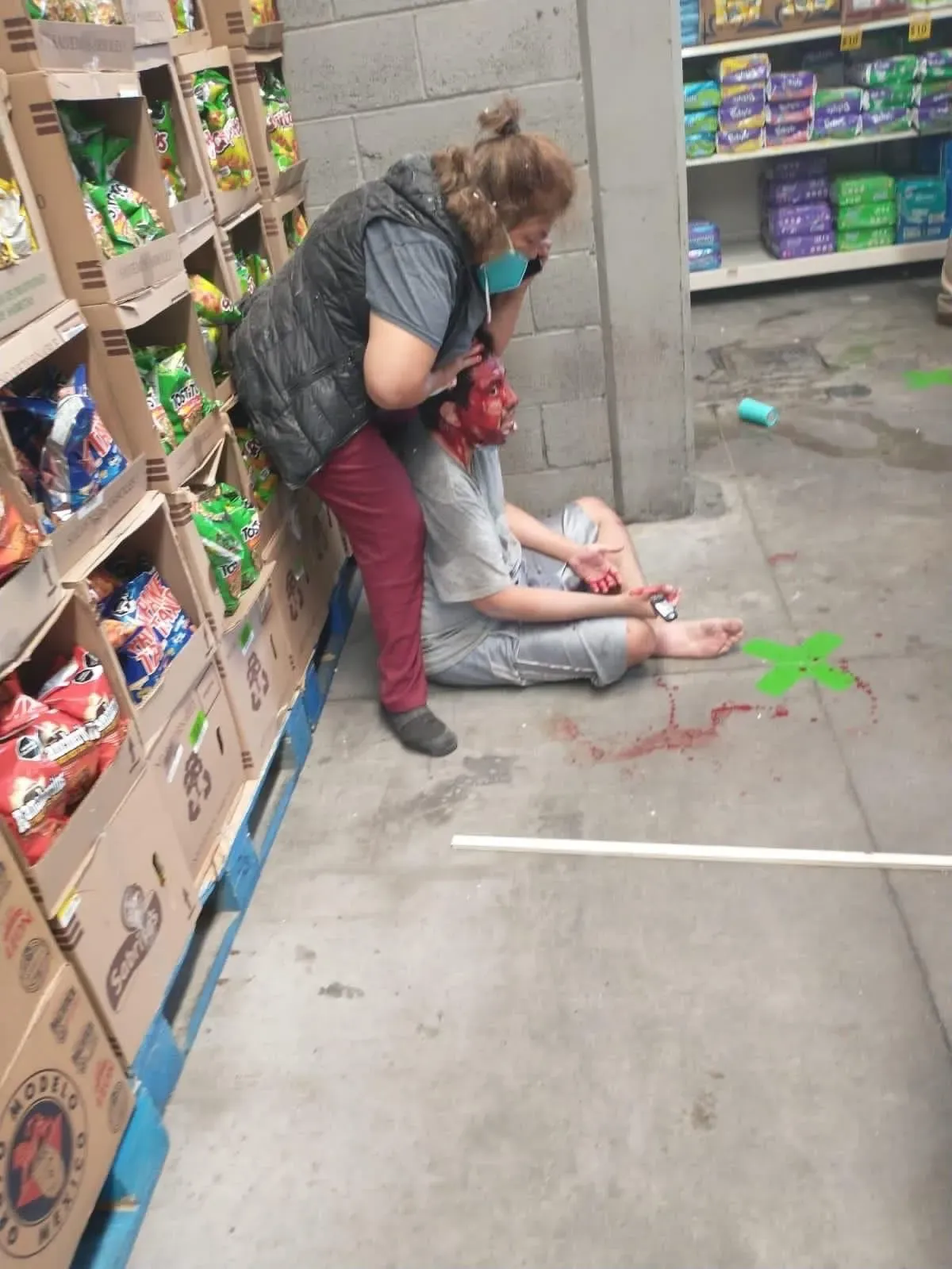 Desplome de un avión pequeño en un supermercado en Temixco