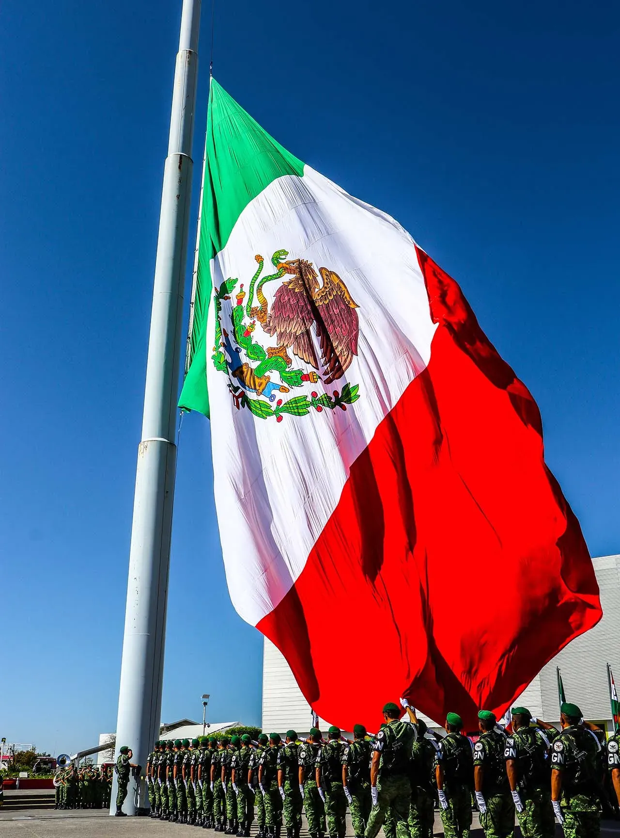 Día de la Bandera: ¡Símbolo patrio de identidad del pueblo mexicano!