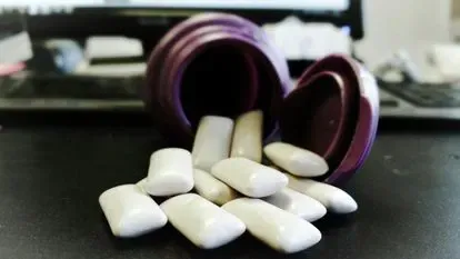 Dióxido de titanio: La Comisión propone prohibir el dióxido de titanio como aditivo alimentario, presente en chicles, helados y salsas