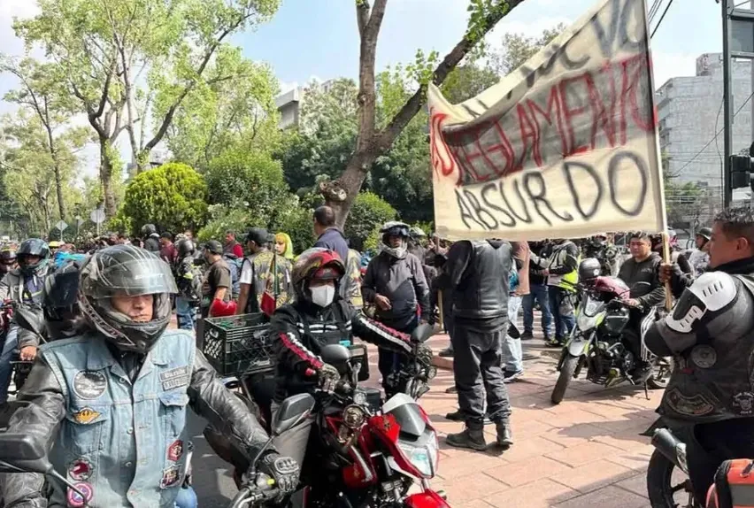Echan para atrás reglamento de motocicletas en la CDMX