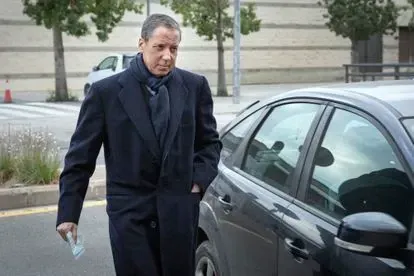 Eduardo Zaplana, pide que le desbloquee las pólizas para afrontar su enfermedad
