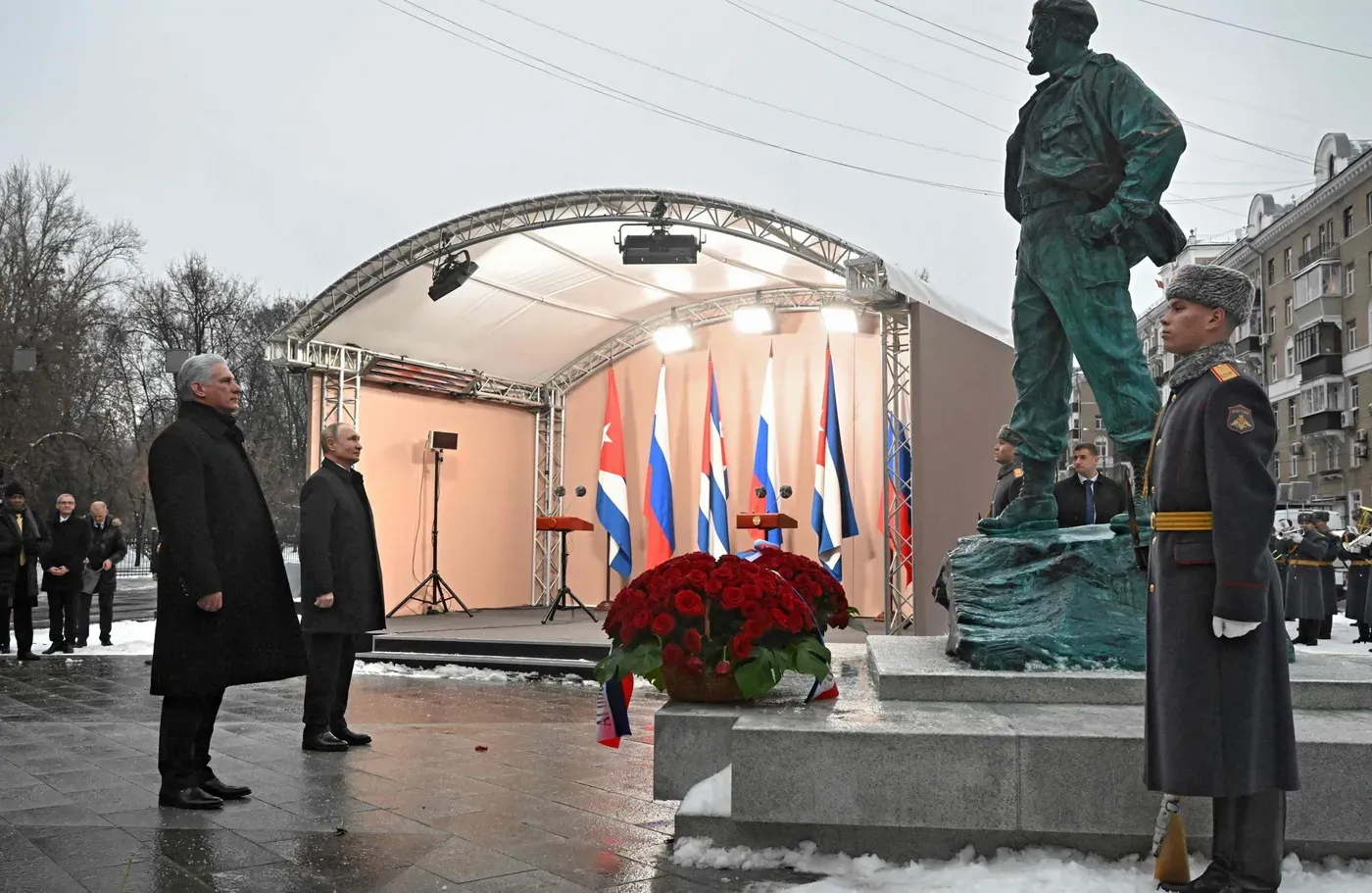 El presidente de Cuba apoya a Vladímir Putin y culpa a EE UU de la guerra