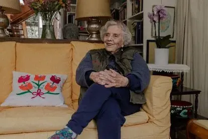 Elena Poniatowska: “El ladrón no se llevó ni un solo libro, eso me da mucha tristeza”