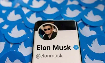 Elon Musk paraliza la compra de Twitter hasta saber más detalles sobre los perfiles falsos de la red social