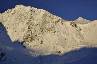 “Esperamos un milagro. Dios nos ayude a bajar de la montaña”