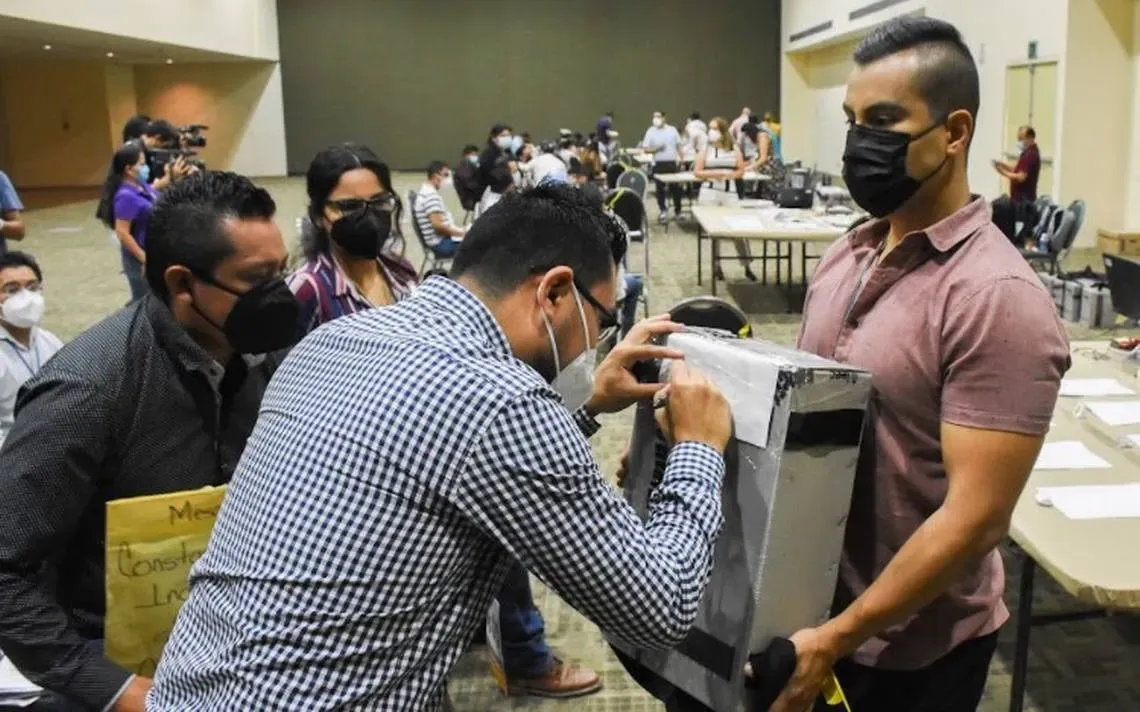 Existen irregularidades en recuento de votos de Campeche