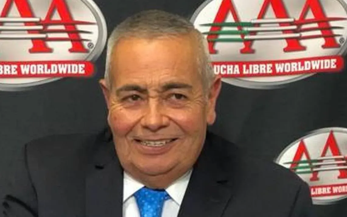 Fallece el Rudo Rivera, narrador oficial de la lucha libre en México