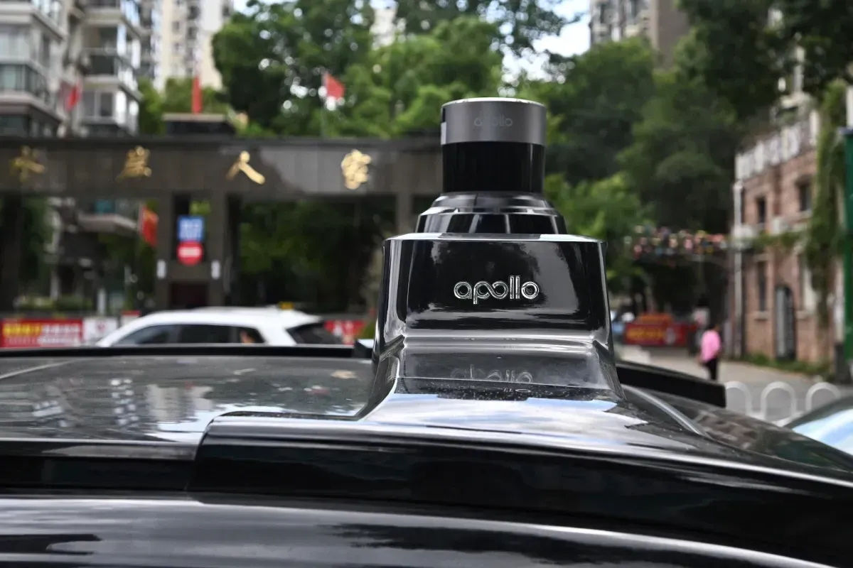 Fallo del sistema inmoviliza robotaxis de Baidu
