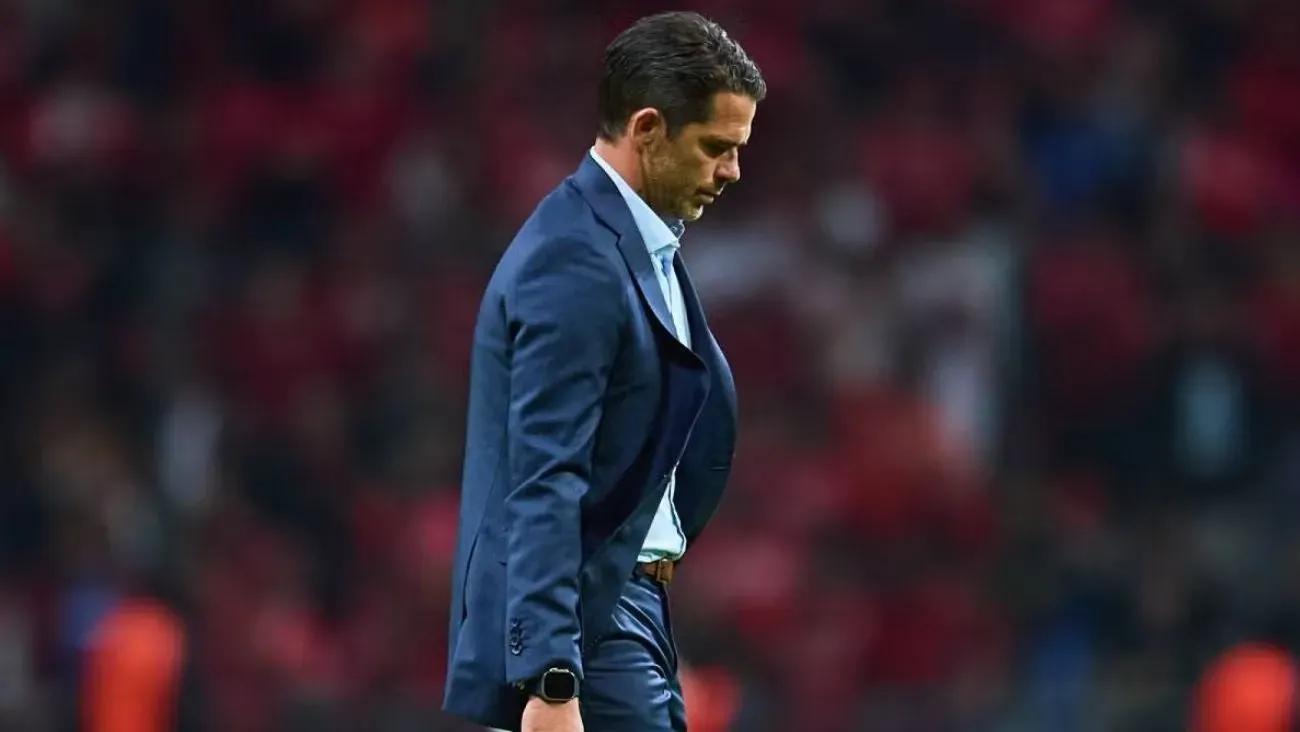 Fernando Gago ya no dirige a Necaxa