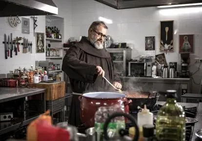 Fray Ángel Ramón, el ‘youtuber’ que populariza la cocina franciscana