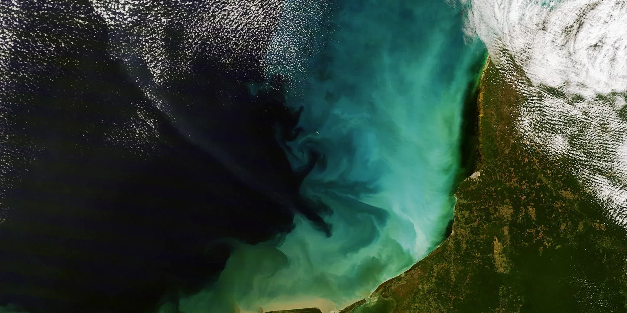 coastal waves Yucatán