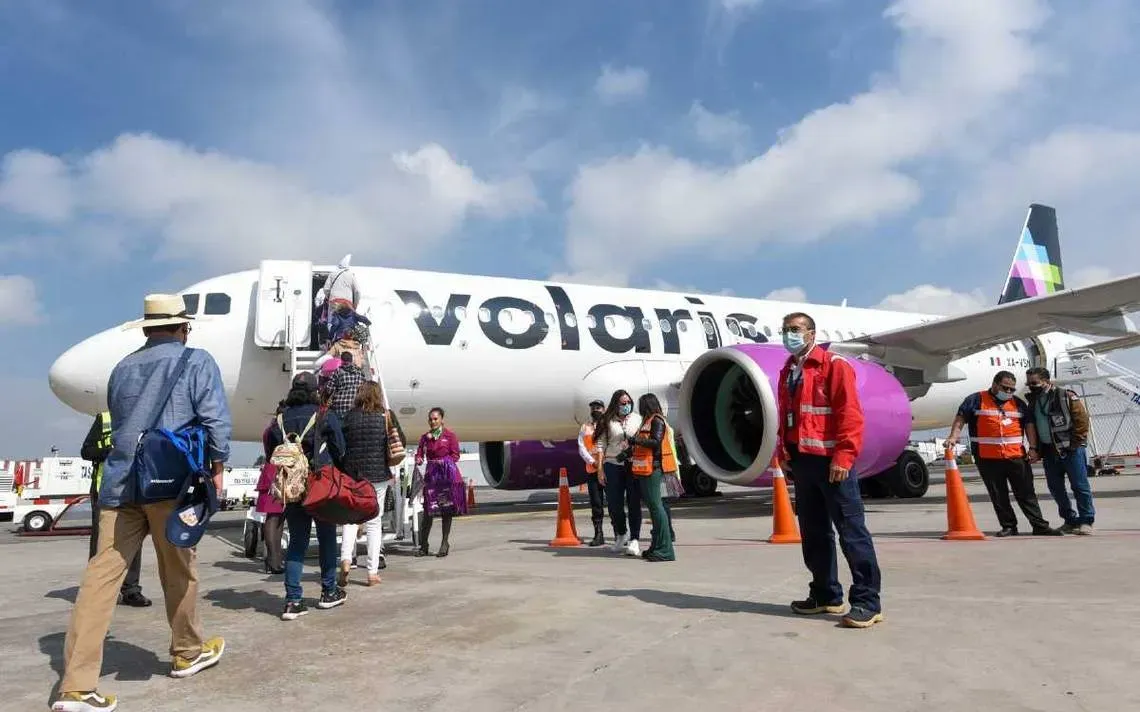 Inicia vuelos comerciales el Aeropuerto Internacional de Toluca