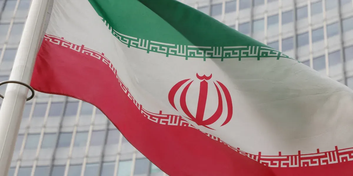Irán amenaza con atacar rápidamente a agresores.