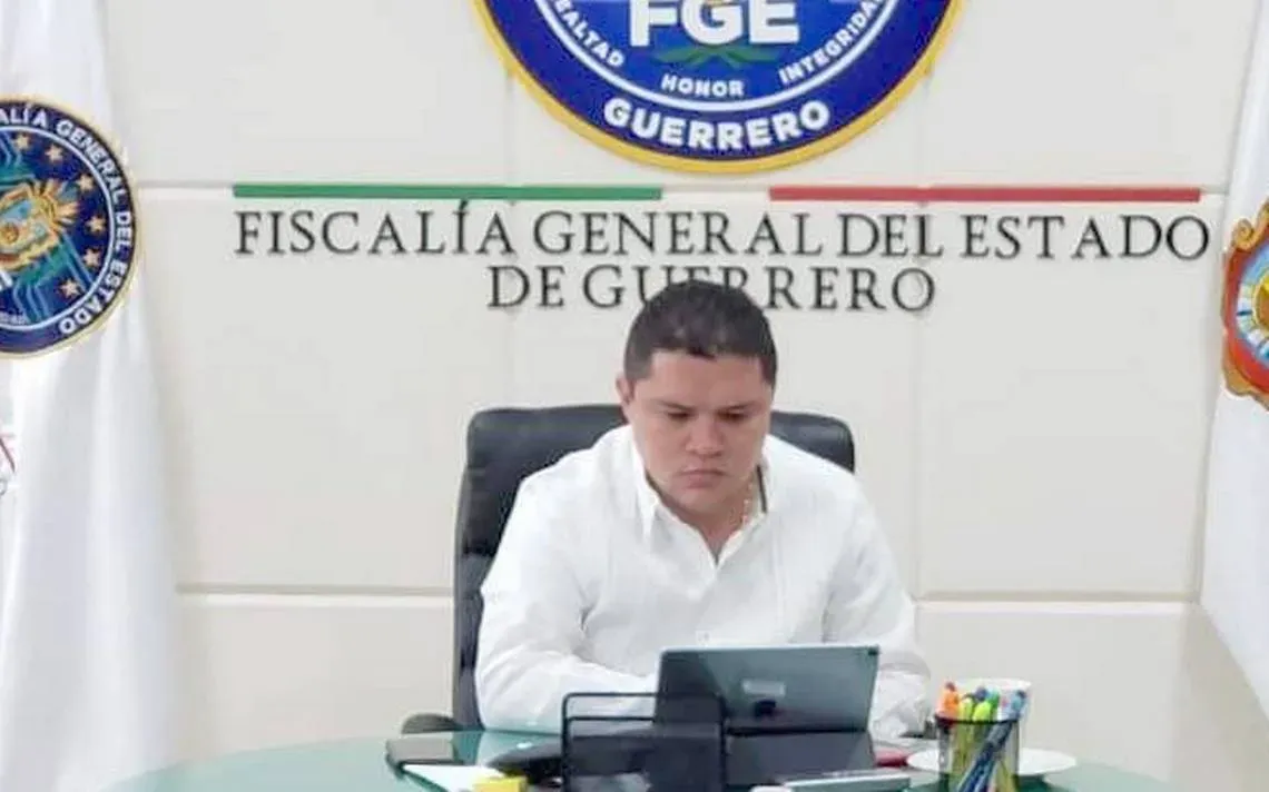 Jorge Zuriel, renuncia a la fiscalía de Guerrero