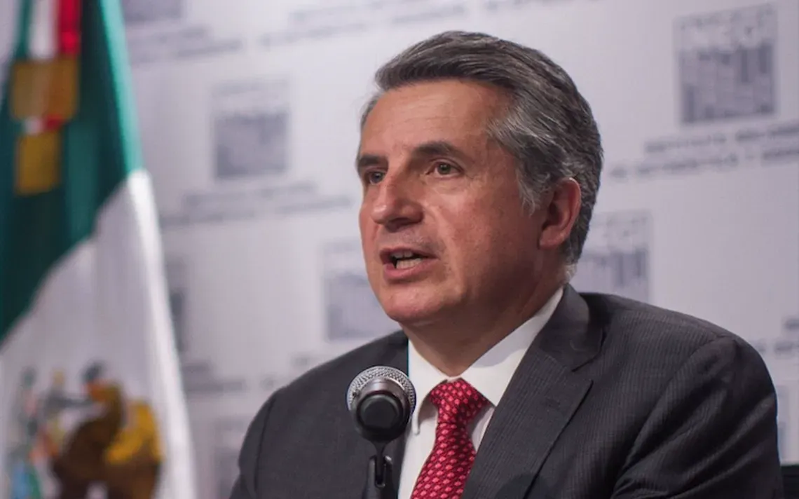 Julio Sanatella, presidente del Inegi pide definir si continuara en el cargo