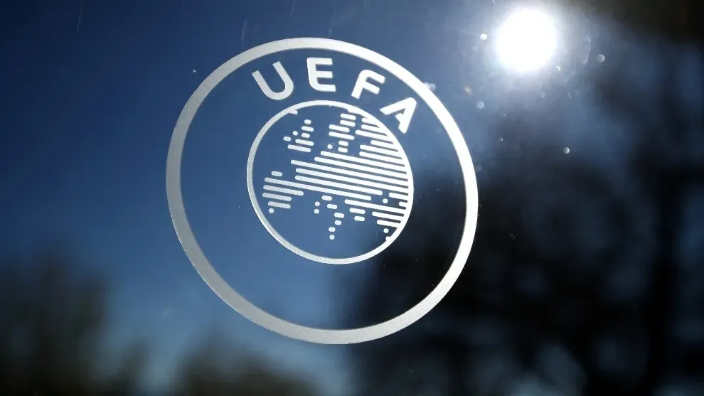 La UEFA rinde a nueve de los rebeldes de la Superliga y amenaza a Madrid, Barça y Juve
