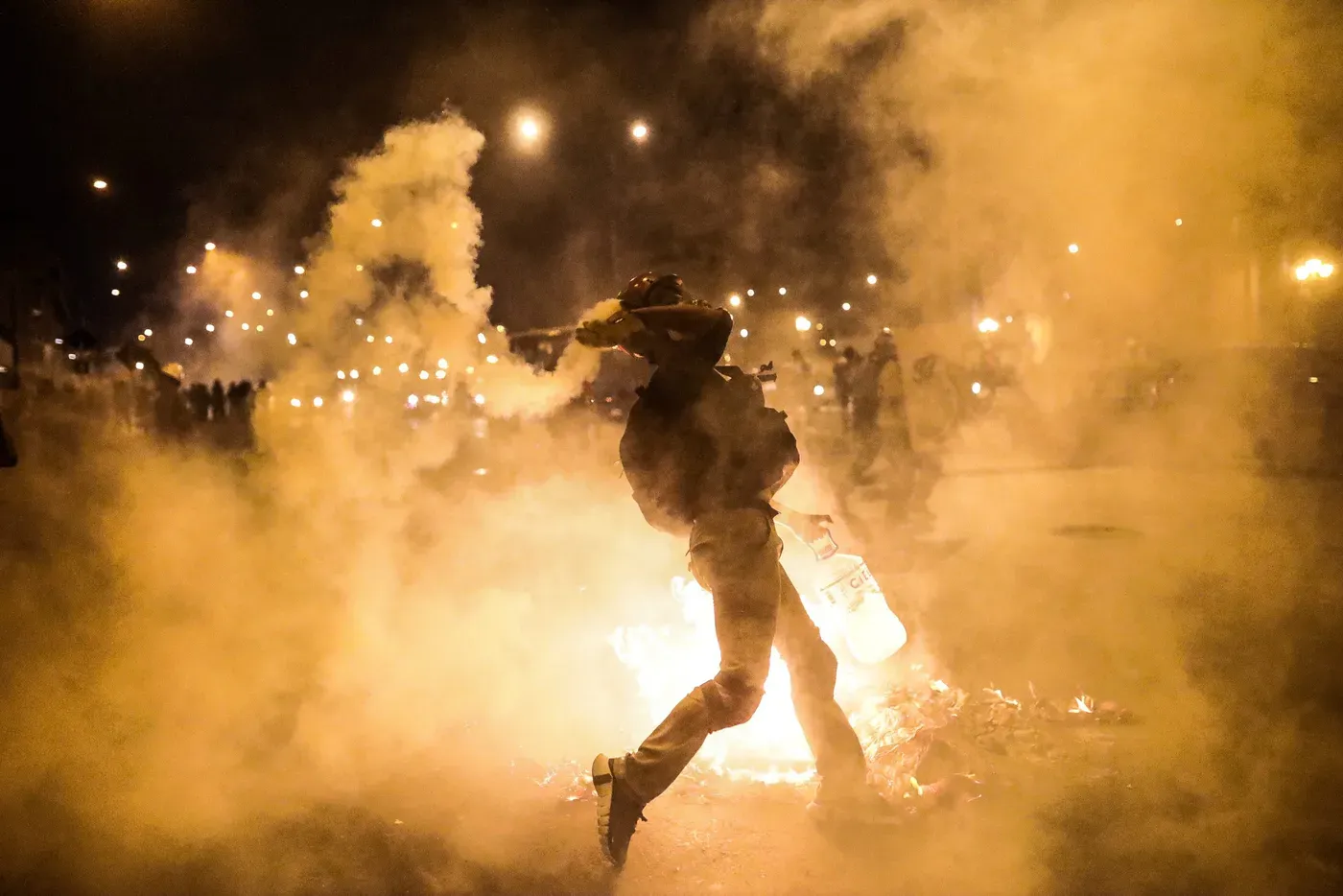 Las protestas ante la destitución de Castillo dejan 18 muertos en Perú