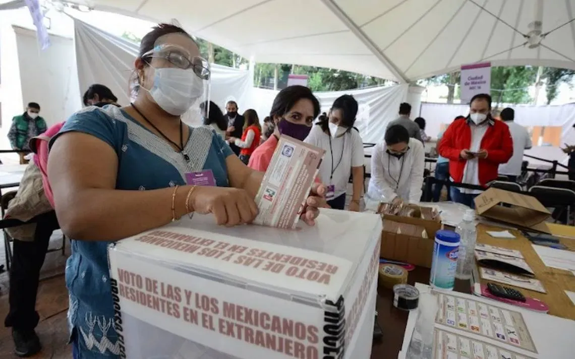 Los mexicanos ''no están'' tan satisfechos con la democracia que tienen