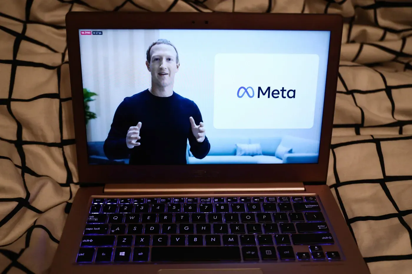 Los nueve gigantes: “buitres de datos” del internet y la tecnología