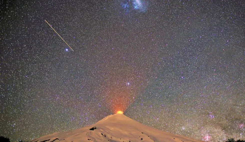 Los volcanes con los cielos