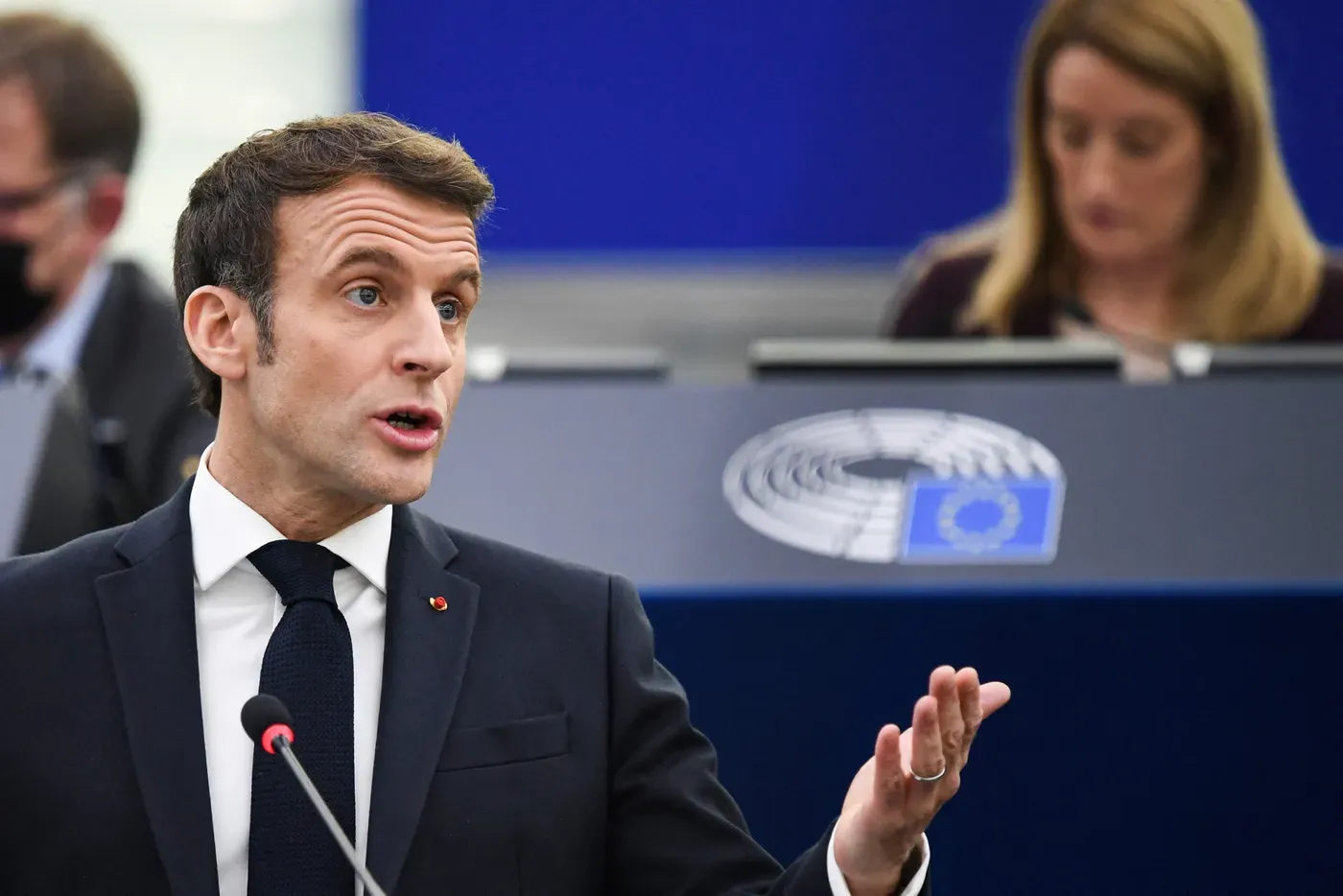Macron propone incluir el aborto en la Carta de los Derechos Fundamentales de la UE
