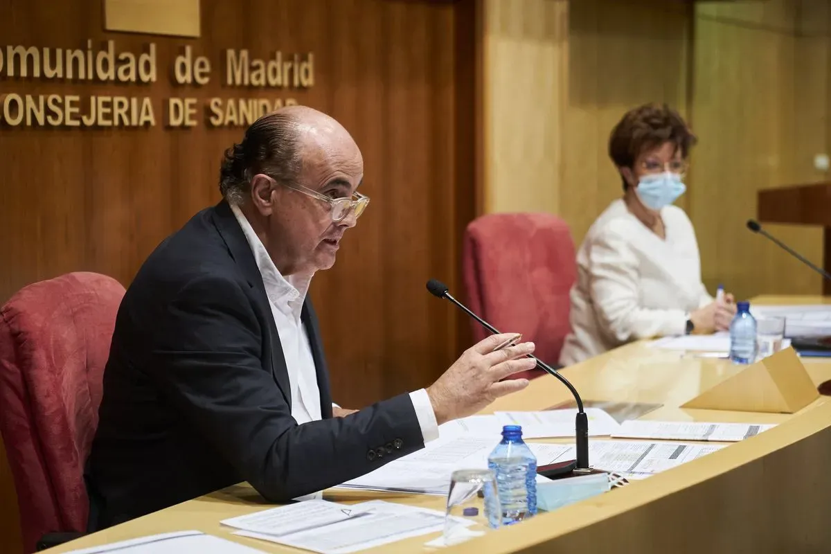 Madrid se abre a vacunar en un solo grupo a todos los menores de 39 años