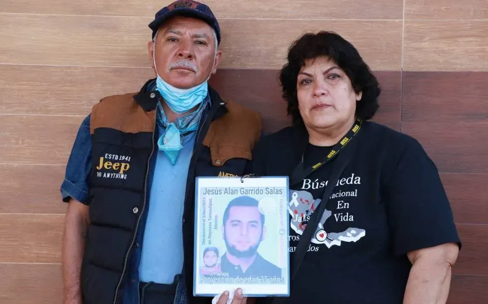Maribel Salas y Jesús Guadalupe siguen en busca de su hijo desaparecido hace 10 años